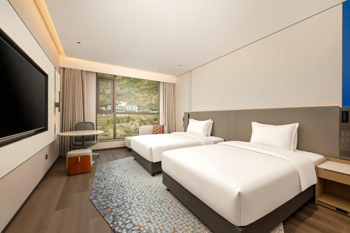 holiday inn express luding by ihg