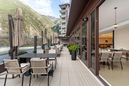 holiday inn express luding by ihg