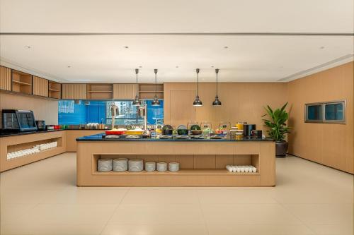 holiday inn express luding by ihg
