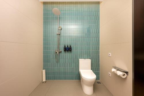 holiday inn express luding by ihg