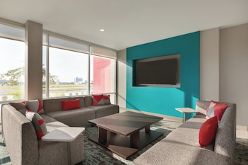 avid hotel redding by ihg