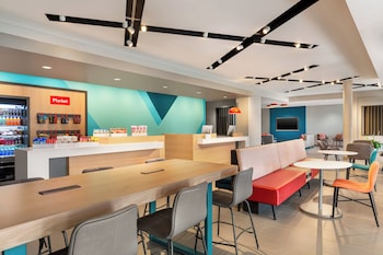 avid hotel redding by ihg