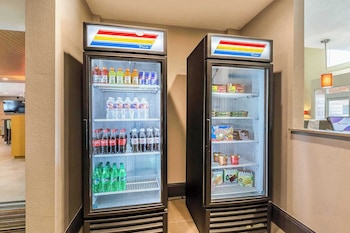 garner hotel houston westheimer by ihg