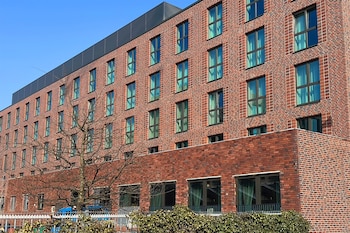 holiday inn the niu quay hamburg harburg by ihg