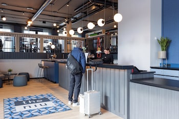 holiday inn the niu quay hamburg harburg by ihg