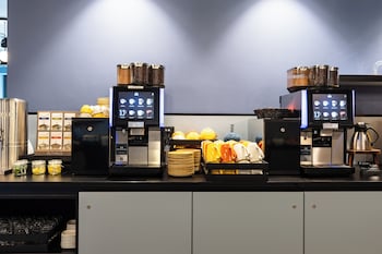 holiday inn the niu quay hamburg harburg by ihg