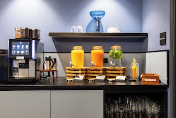 holiday inn the niu quay hamburg harburg by ihg