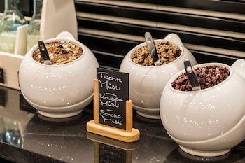 holiday inn the niu quay hamburg harburg by ihg