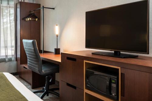 comfort inn thunder bay