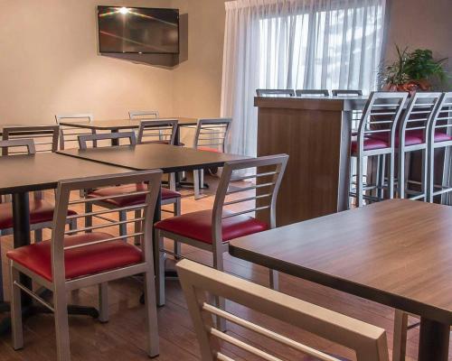comfort inn thunder bay