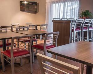 comfort inn thunder bay