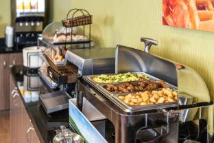 comfort inn thunder bay