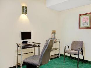 quality inn and suites near six flags and medical center