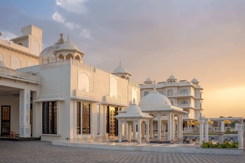 bhanfort palace hotel and resort