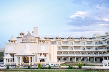 bhanfort palace hotel and resort