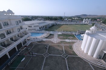 bhanfort palace hotel and resort