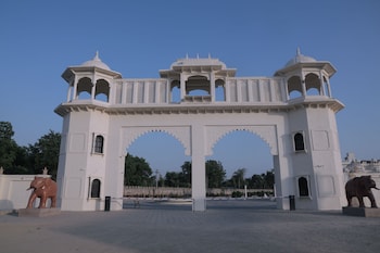 bhanfort palace hotel and resort