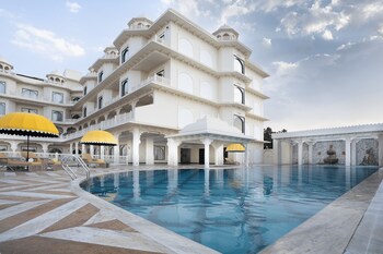 bhanfort palace hotel and resort