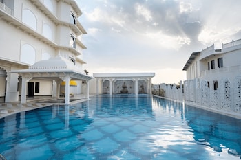 bhanfort palace hotel and resort