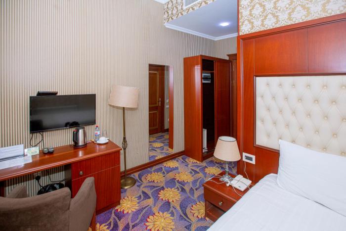 clover hotel