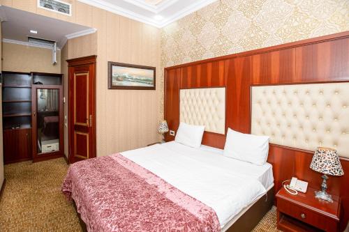 clover hotel