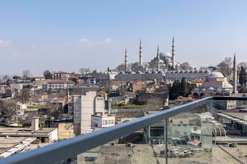 movenpick istanbul old town