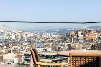 movenpick istanbul old town