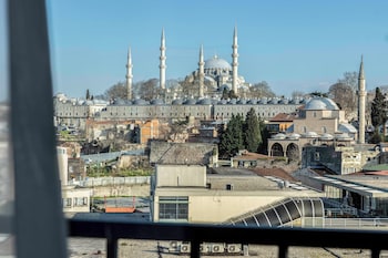 movenpick istanbul old town