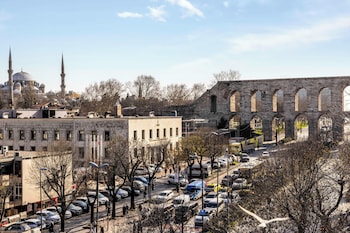 movenpick istanbul old town
