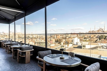 movenpick istanbul old town