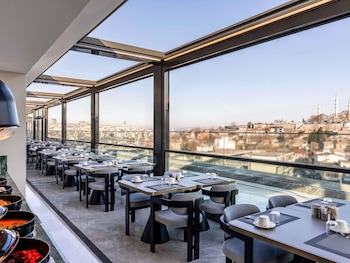 movenpick istanbul old town