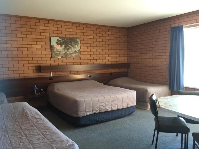 deniliquin motel