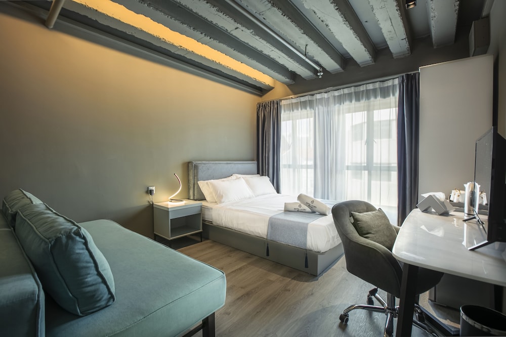 hotel calmo bugis
