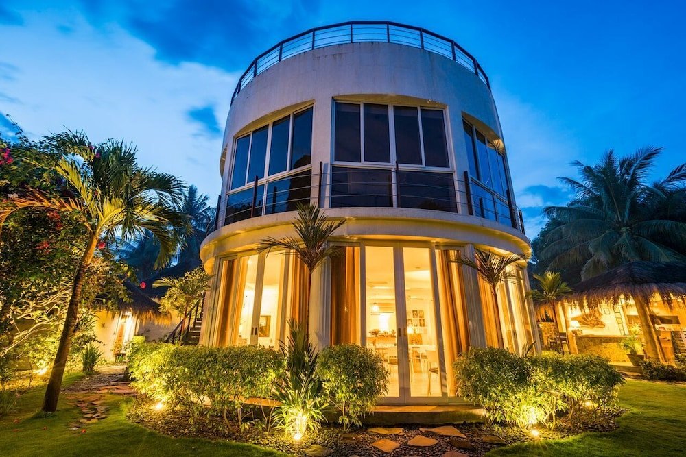 salaya beach houses