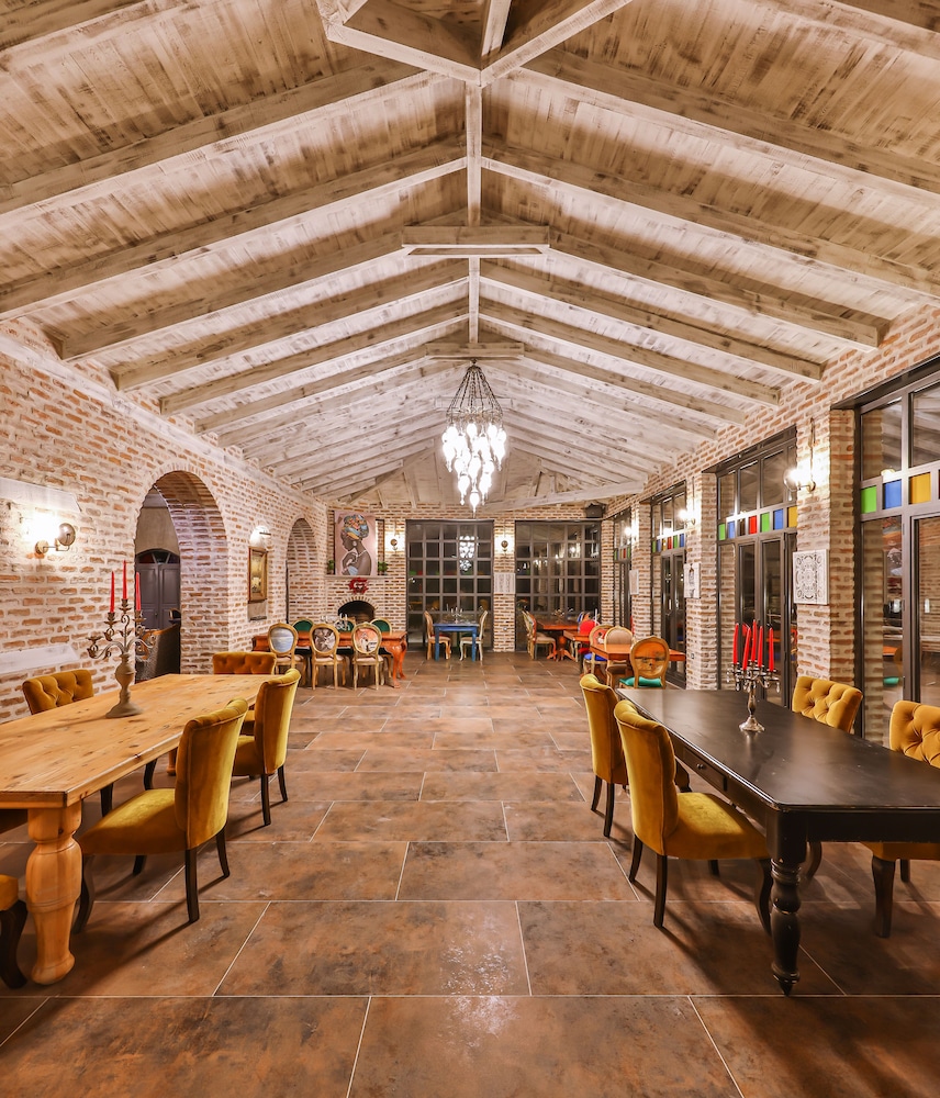 cetmihan hotel