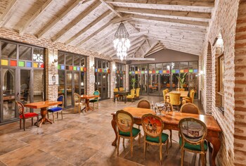 cetmihan hotel