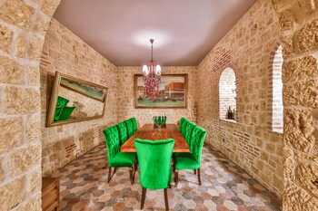 cetmihan hotel