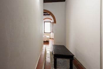 borgo art apartment by mmega