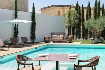 Antum Hotel,,4 star