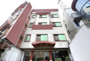 Hotel Delhi Empire Dx,8678, Desh Bandhu Gupta Rd, Opp. Sanjeevan Hospital, Arya Nagar, Paharganj, New Delhi, Delhi 110055,3 star