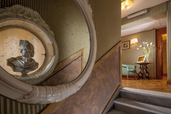 the inn at the spanish steps exclusive collection roberto di rienzo