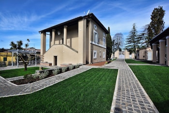 Corte Sospesa Guest House & Spa,,4 star