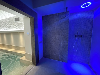 Corte Sospesa Guest House & Spa,,4 star