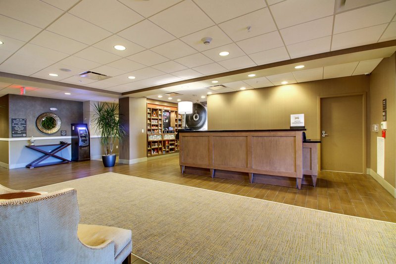 hampton inn and suites milwaukee west