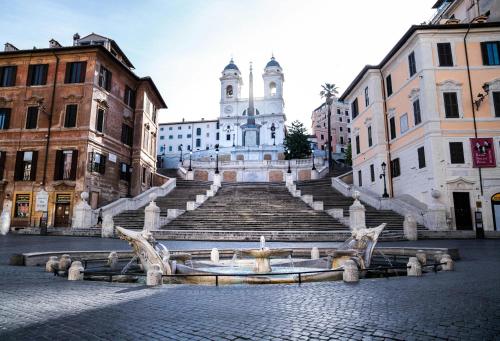 hotiday roma trevi