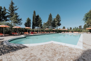 Hotiday Toscana Riparbella,,4 star
