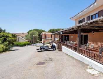 Hotiday Punta Sardegna,,3 star