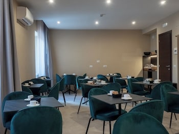 n42 hotel