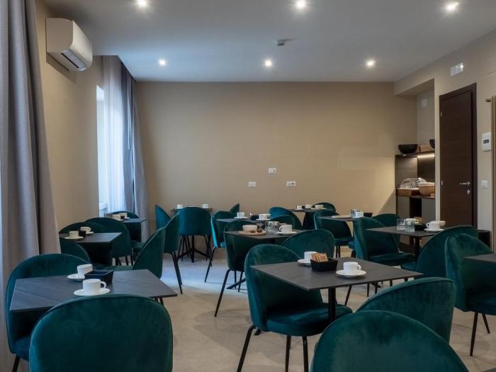 n42 hotel