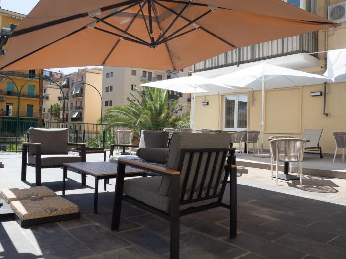 n42 hotel